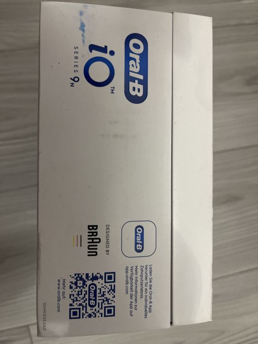 Periuta oral B io9