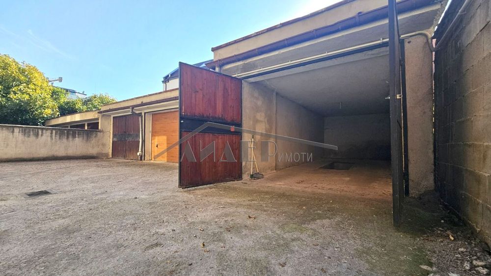 Дава се под наем Гараж / Паркомясто в Пловдив, Кършияка - 30 кв.м за 86.7 € - Снимка #1