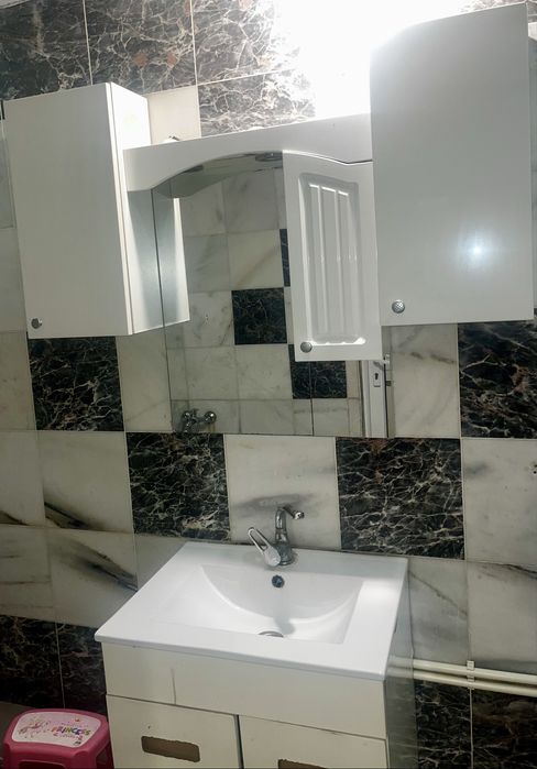 Masca baie +lavoar +oglinda cu dulab si +inca 2 bucati de dulap