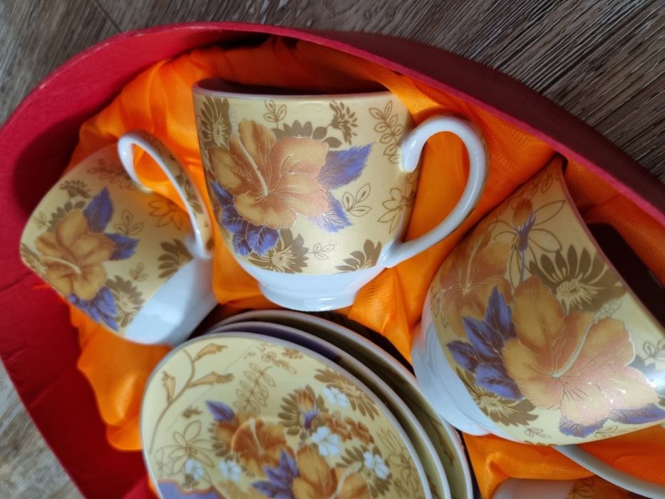 Set 6 cesti si farfuriute- nou in.cutie