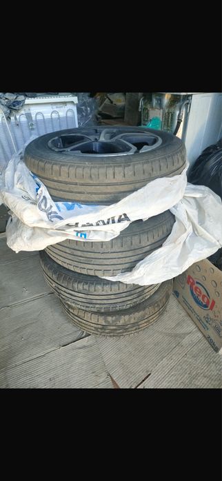 Продам диски с шинами