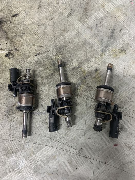 Injector Skoda Octavia 4 1.0 Benzina 2022