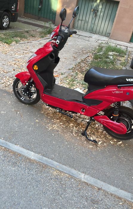 Scuter Electric Fara Permis delimitat La 40 Km