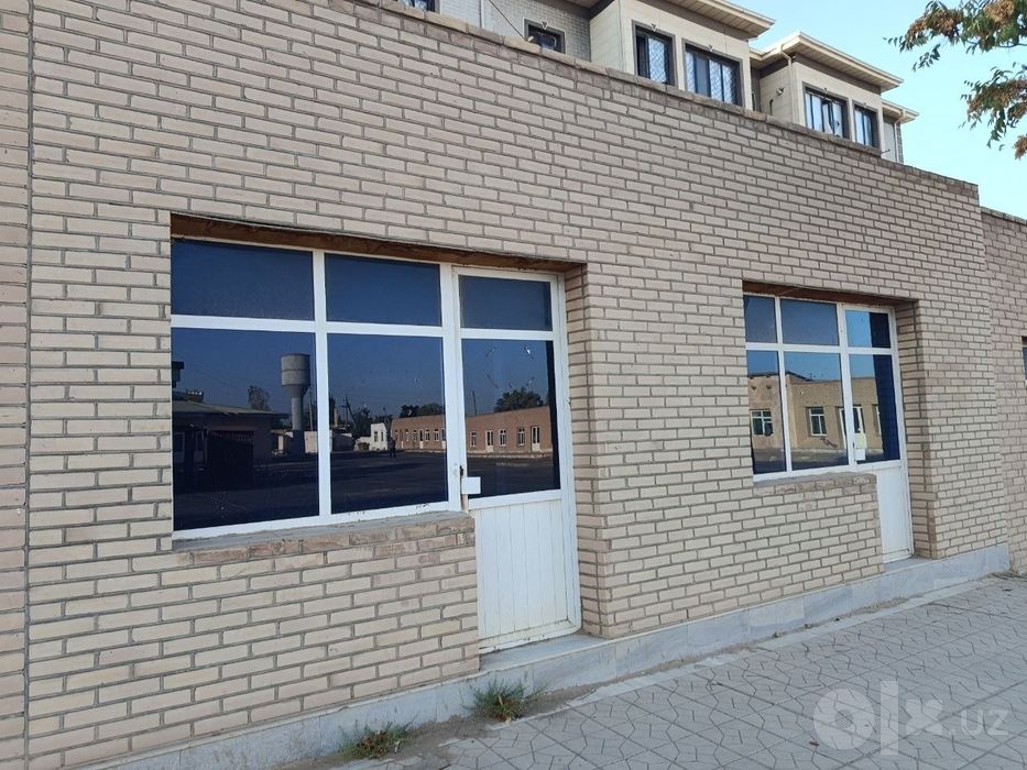 Нуротада  Магазин сотилади