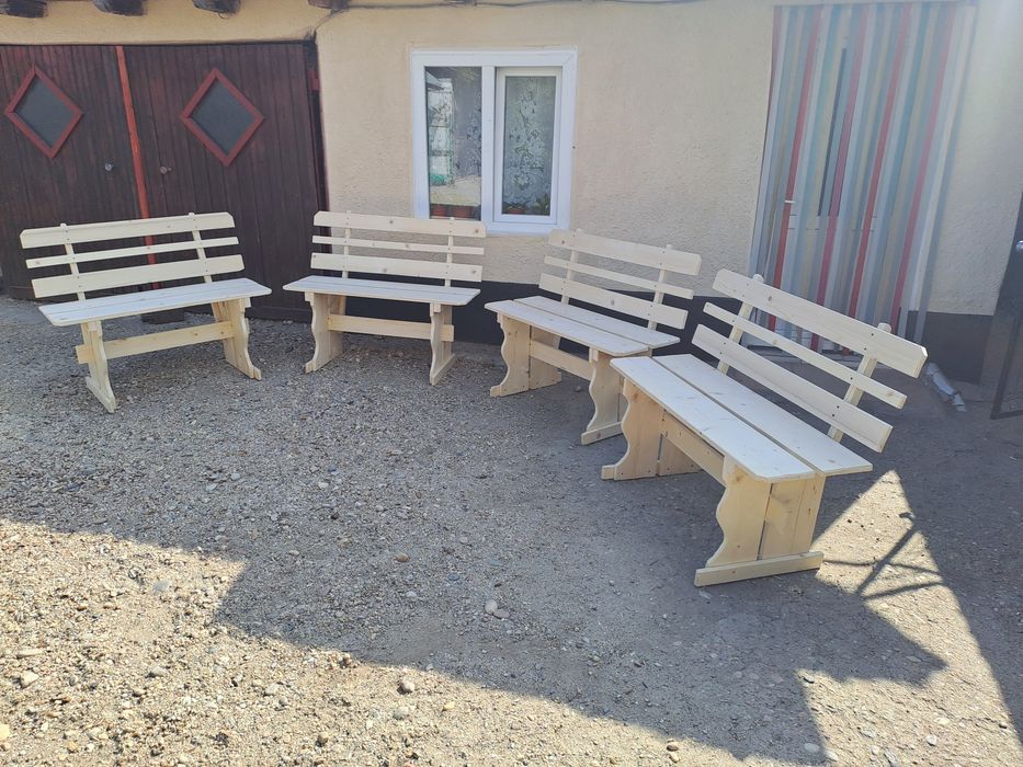 Fac la comanda mese banci si ornamente flori