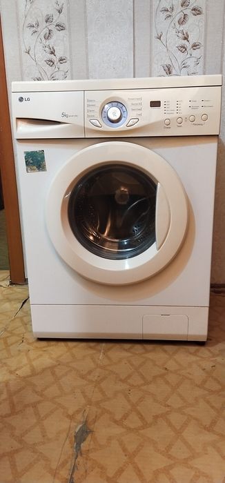 Машинка стиральная