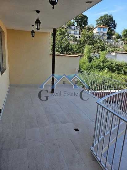 Къща за две семейства 198м2, 2 гаража, 268000 евро, Ален мак