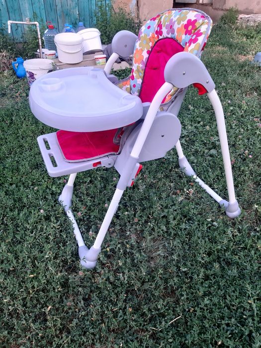 Продам стульчик для кормления.