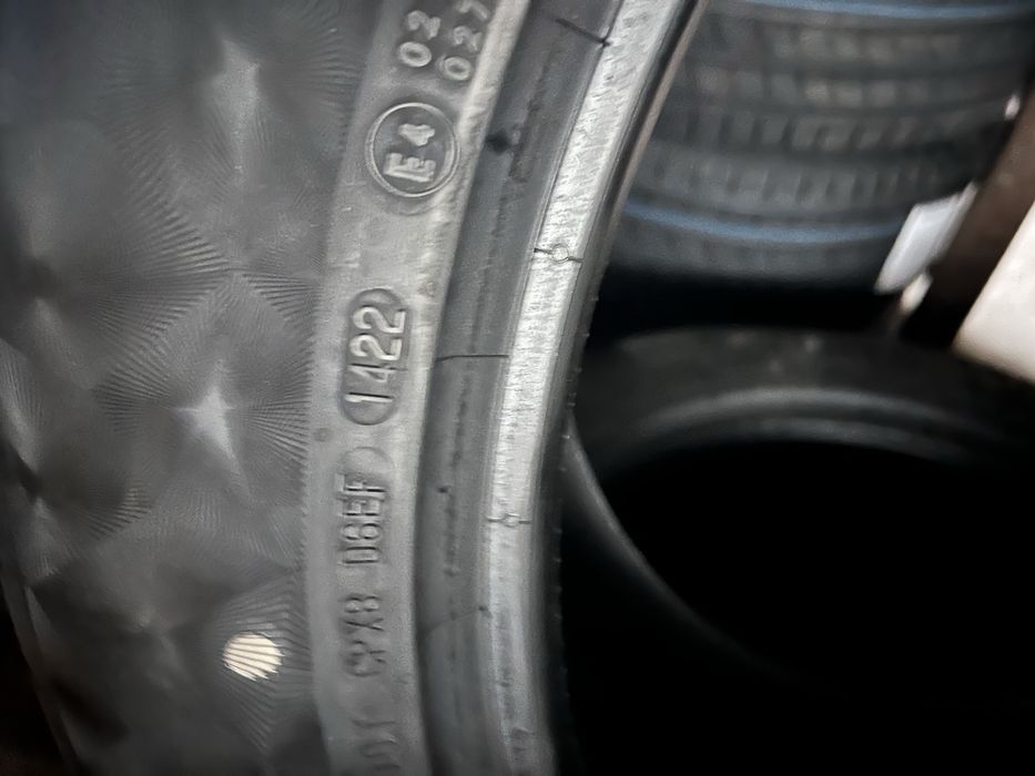 Два бр летни гуми чисто нови  315.45.21 Континентал