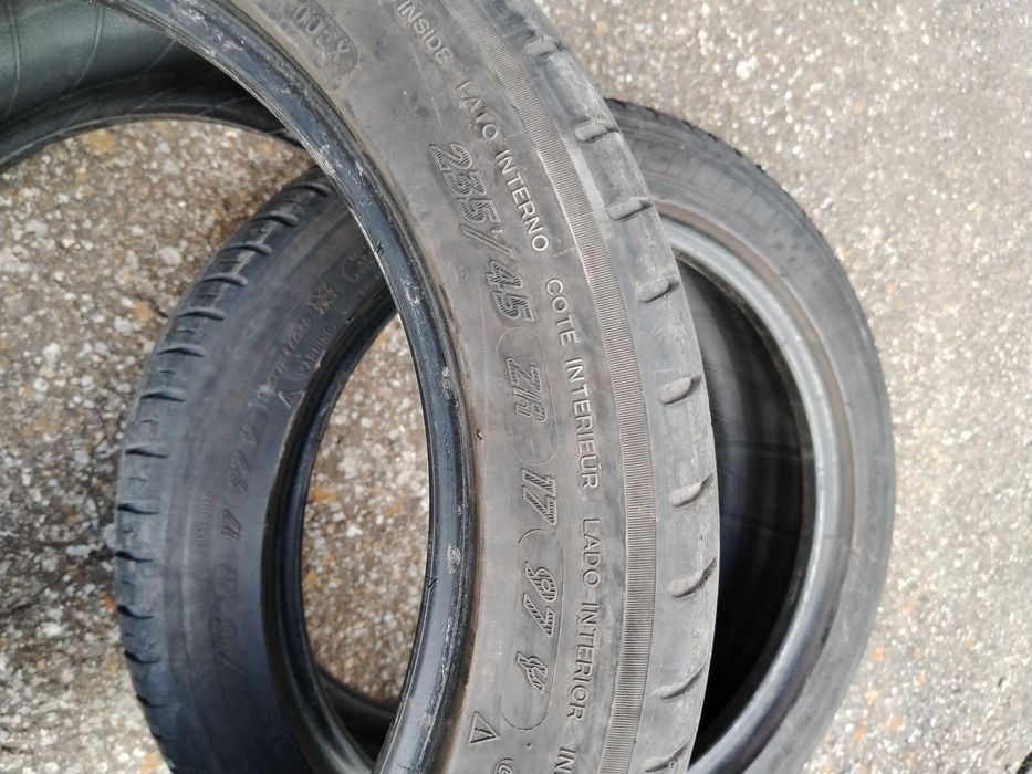 Гуми Michelin sport 3 235 45 17 два броя