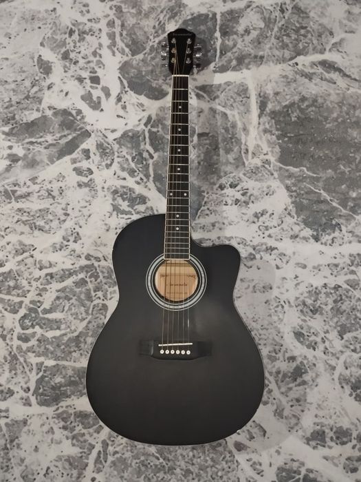 Акустическая гитара