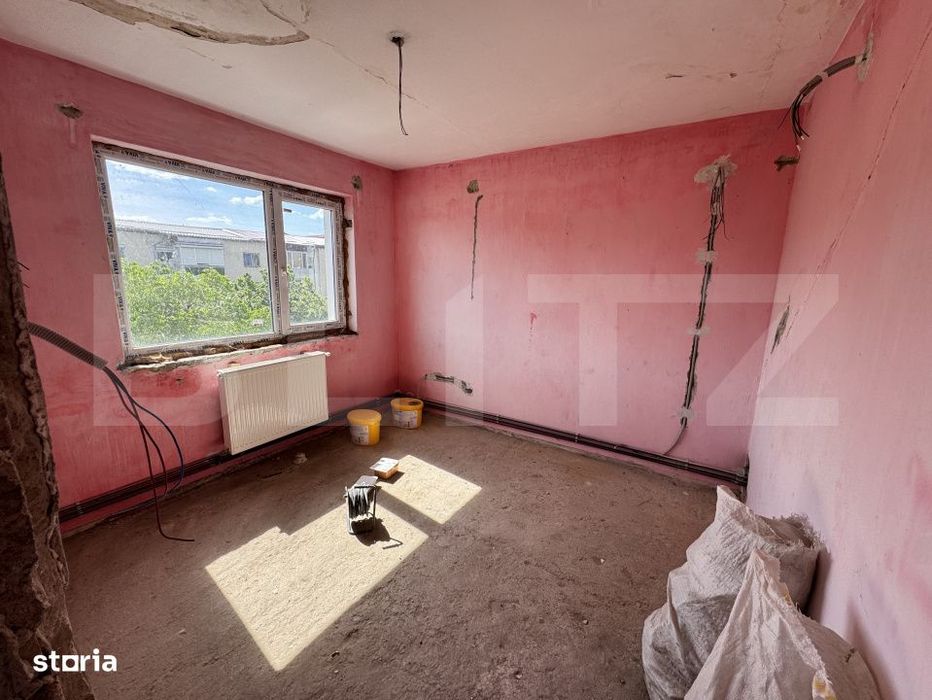 Apartament de vanzare- zona Sfanta Vineri