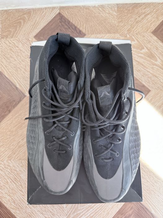 Продам баскетбольные кроссовки Adidas AE1