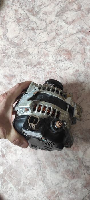 Генератор Камри  Рав 4 Тойота