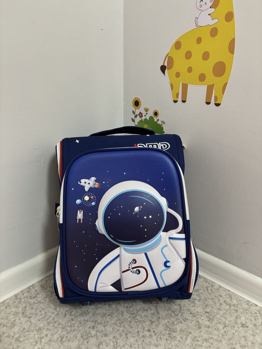 Продам школьные рюкзаки