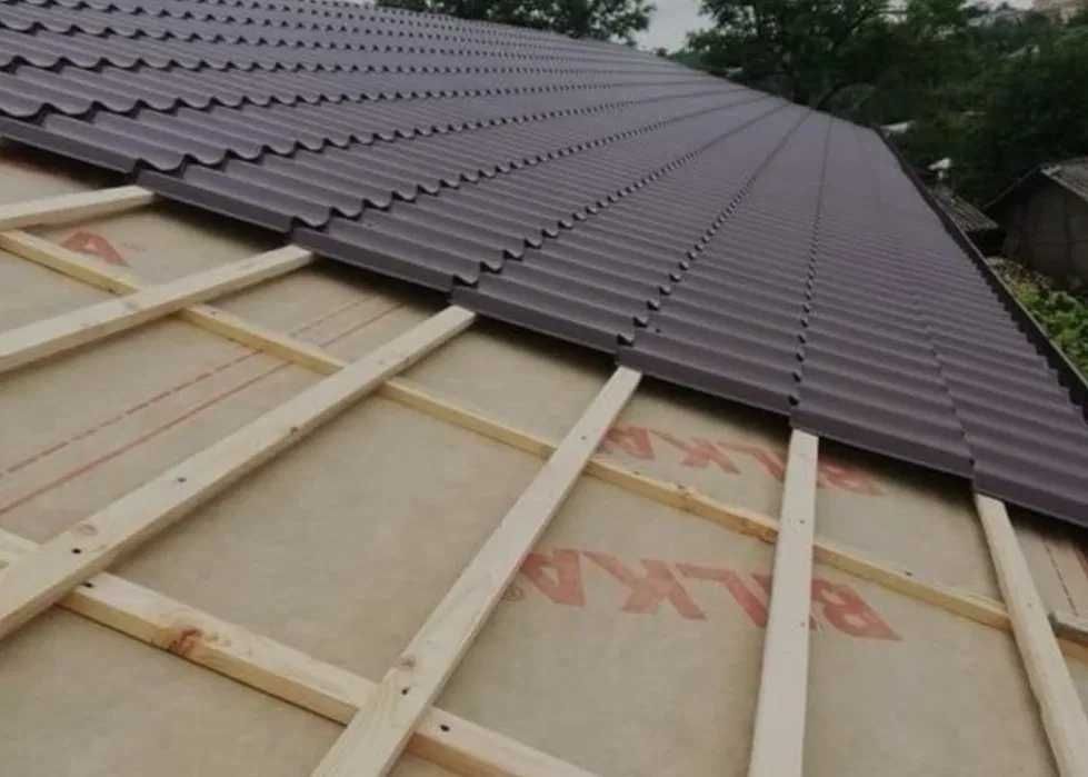 Reparatii acoperisuri si montaj invelitori la preturi fara concurenta