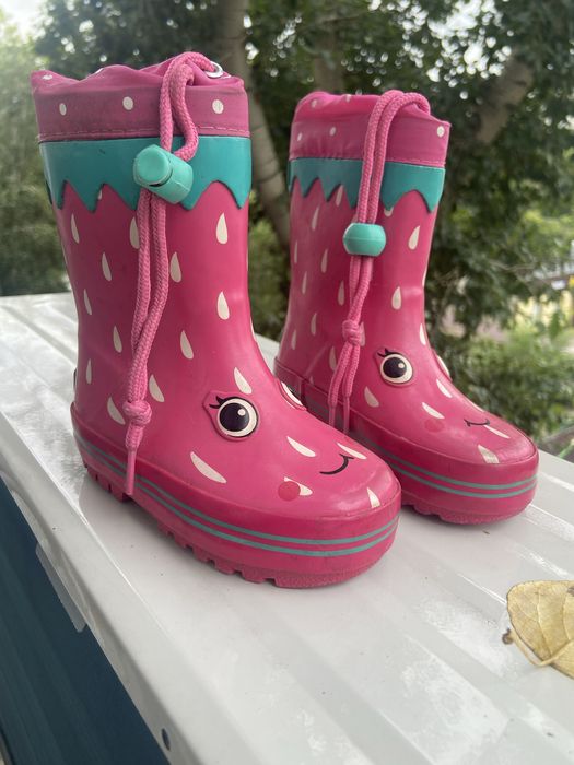 Продам резиновые сапоги