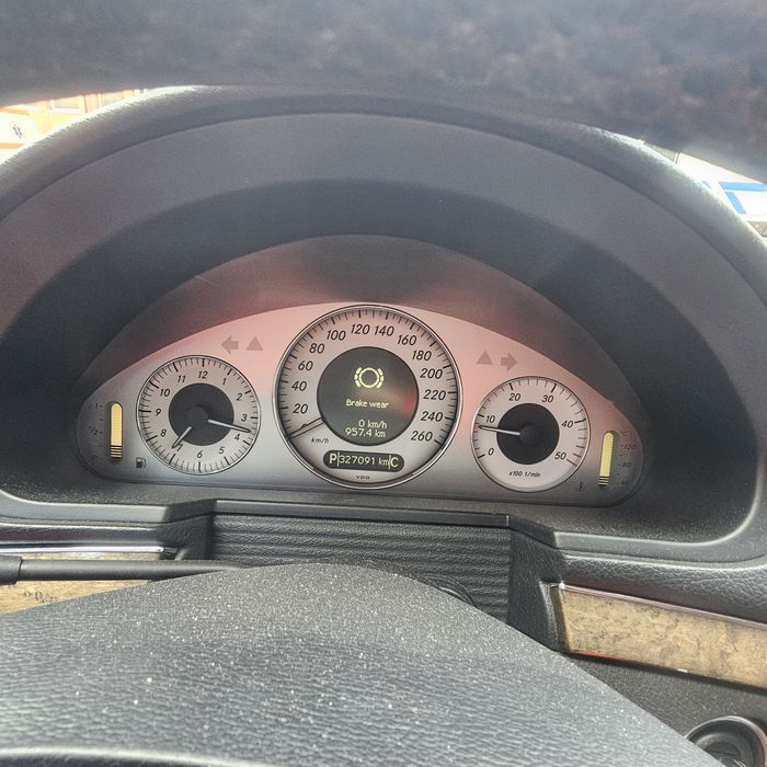 Mercedes Benz E220 Avantgarde W211