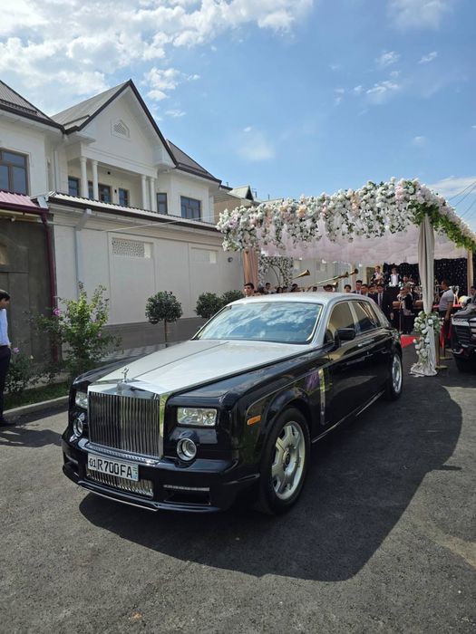 машины в ассортимента!!! Ролс Ройс Мерседес бенз Тойота