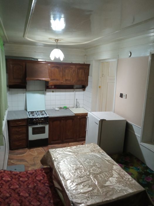 Срочна сдаётся 3 комнатная квартира адрес Аэропорт