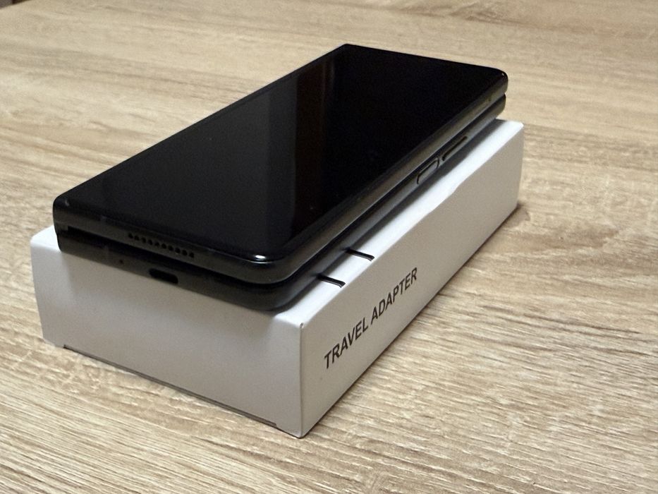 Samsung Galaxy Z Fold3 5G 256GB Dual SIM Stare Foarte Bună + Încărcător Fast