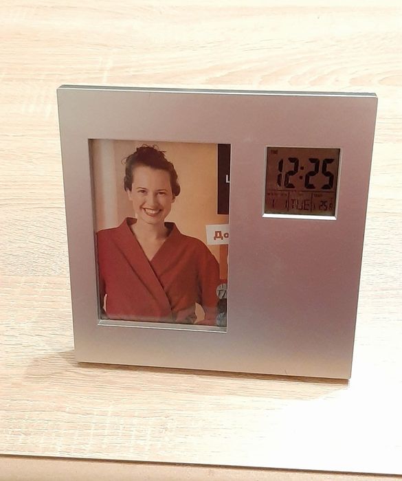 Настолен часовник с рамка за снимка-и,кожена рамка с  Исус Христос