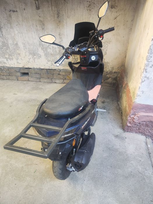 Skuter GST tiger sotiladi srochni