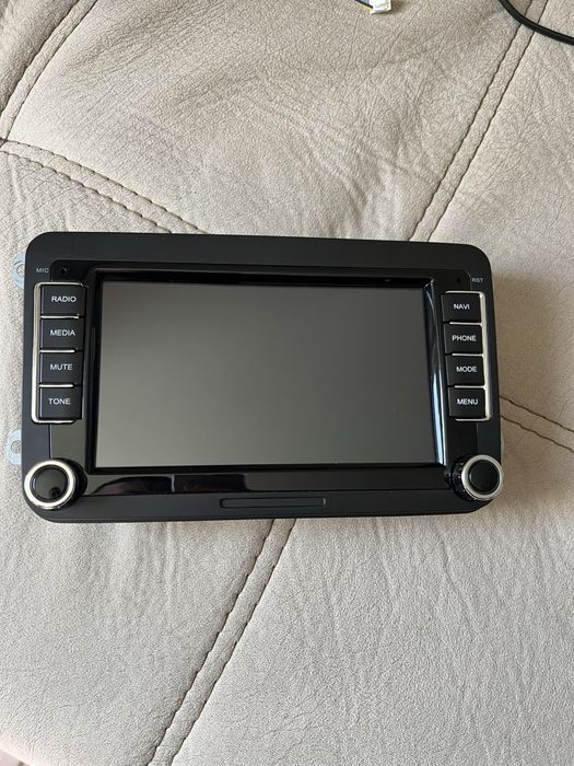 Продавам мултимедия Android 15 с Carplay