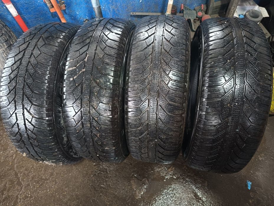 Vând 4 anvelope iarna