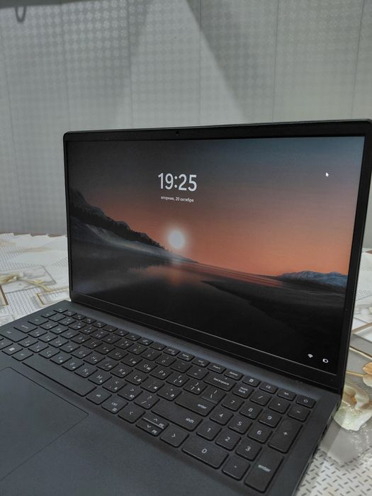 Dell Vostro 3520