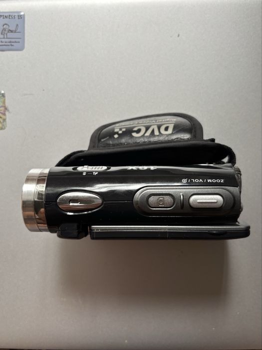 Продам Цифровая видеокамера Sony 16MP