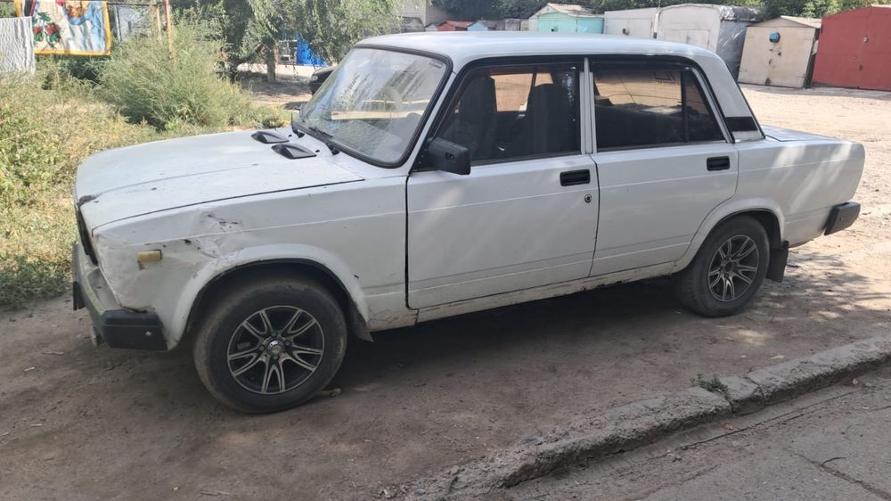 Ваз 2107продам в хорошем состояние
