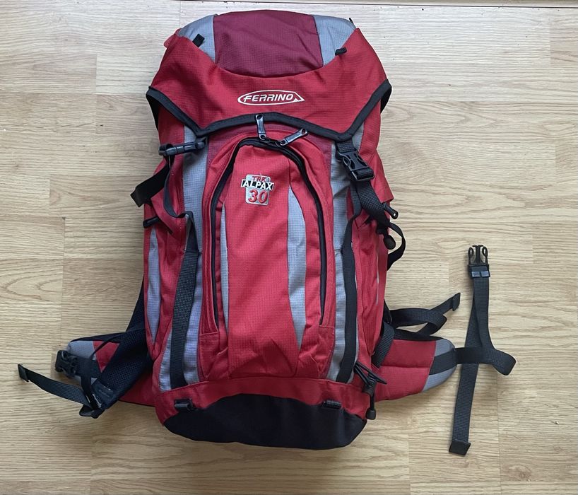Rucsac de munte rosu/red 30 litri