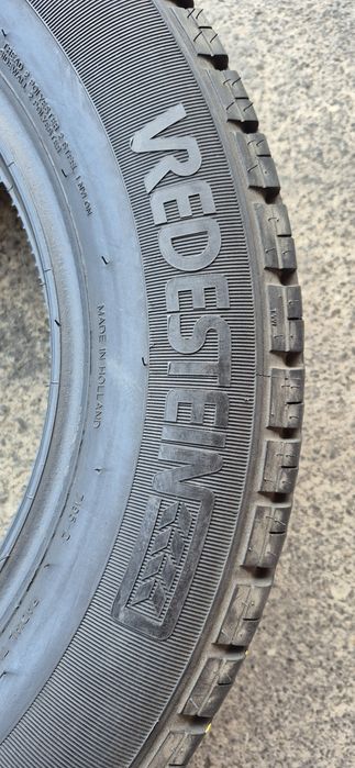 4 anvelope vara ca noi Vredestein 215/60/16C.Pretul este pe bucata.