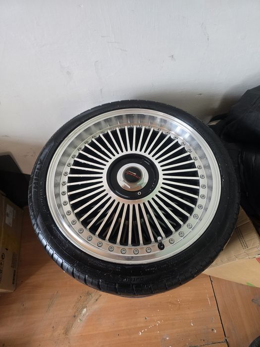 Диски с шинами продается