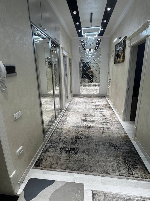 Продаётся квартира срочно Шайхонтохурском районе Ц15 метро гафур Гулом