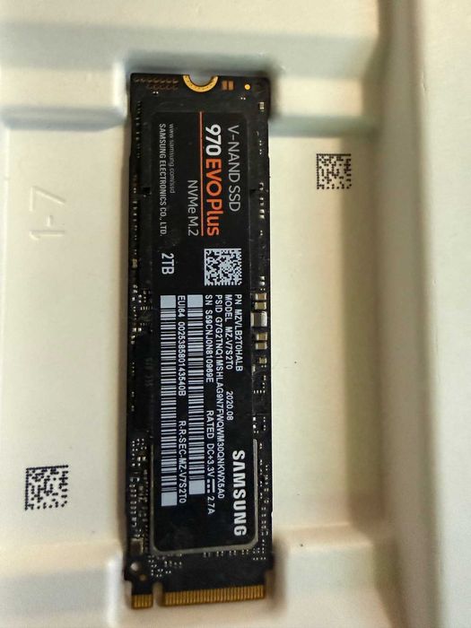 Samsung 970 EVO Plus 2TB NVMe M.2 (2280), скорост на четене 3500 MB/s