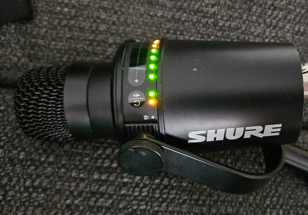 Microfon Shure mv7