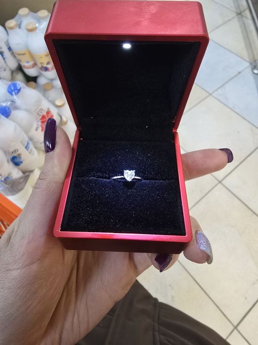 Продам кольцо серебряное