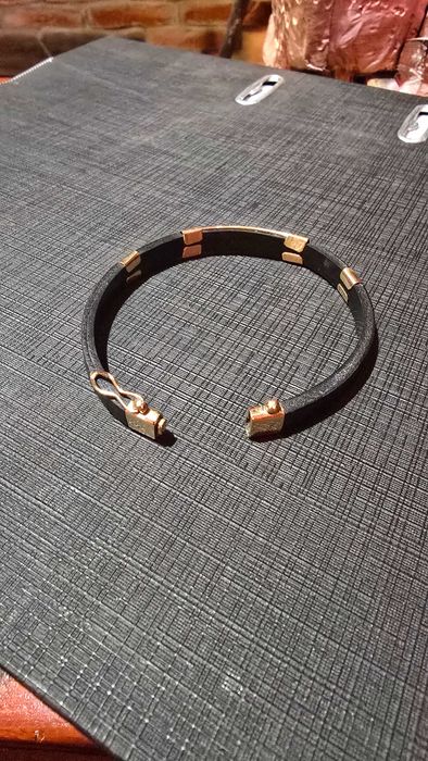 Златна гривна с кожа и злато 6.70 грама