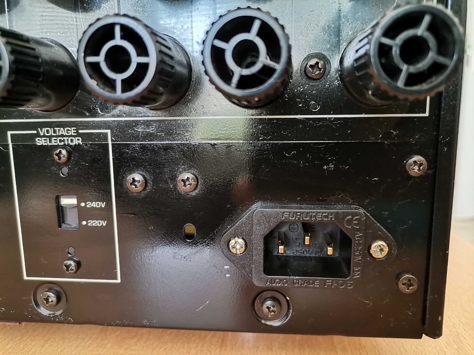 Yamaha MX-1000 крайно стъпало