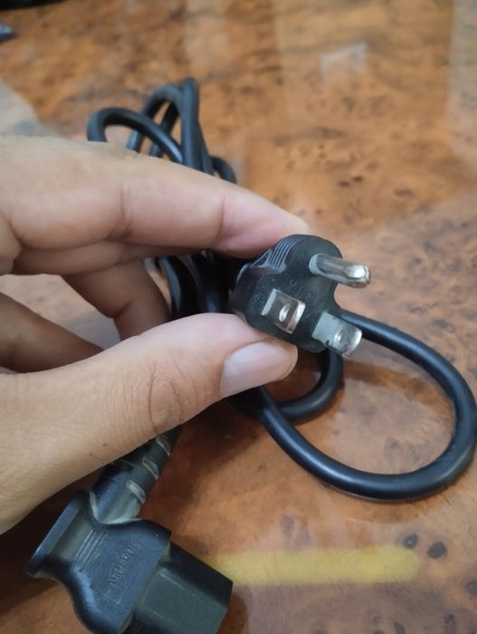 Блок питания ,сайта кабель,клавиатура,шнур для ПК 220в