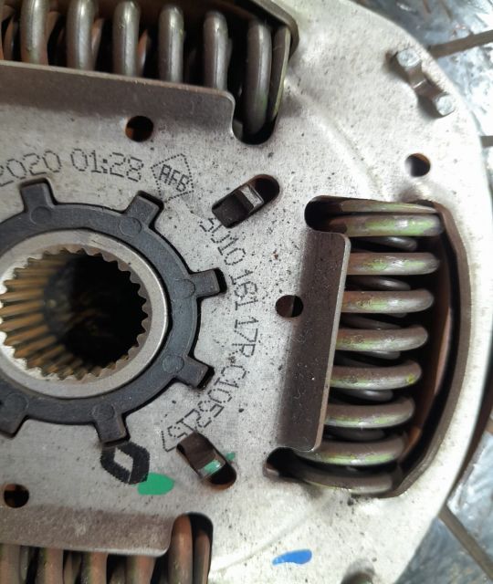 Kit volanta mabreiaj cu masa simpla 1.0 TCE H4D460 123116209r 301016117r 302058046r Renault Captur