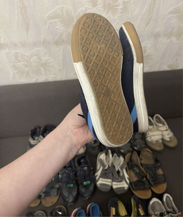 Продам оптом обувь на мальчика в идеальном состоянии