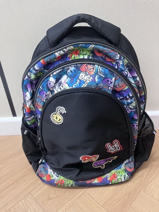 Школьный рюкзак в хорошем состоянии