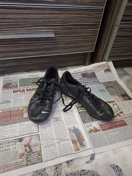 Футболни бутонки