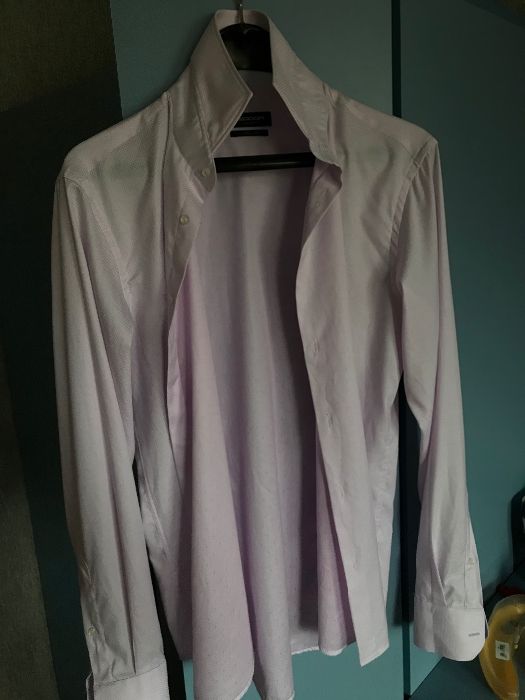 Официален костюм