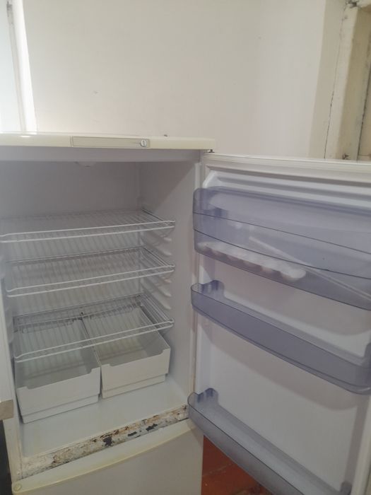 Холодильник бирюса