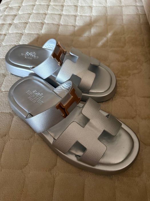 Шлепки, сверху эко кожа, подошва кожаная