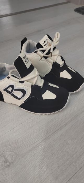 Мъжки маратонки 42 номер